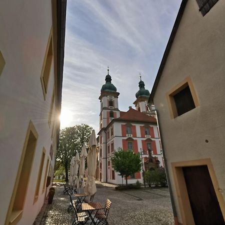 Hotel Kloster-Gasthof Speinshart Eschenbach in der Oberpfalz Bagian luar foto