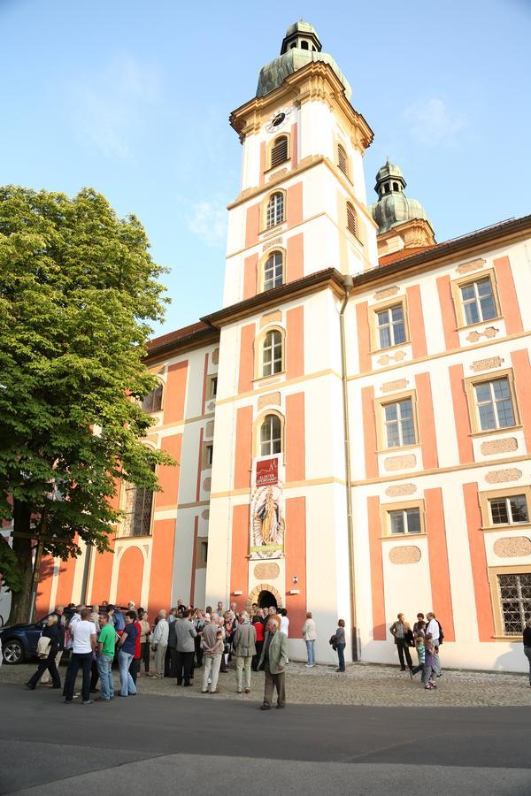 Hotel Kloster-Gasthof Speinshart Eschenbach in der Oberpfalz Bagian luar foto